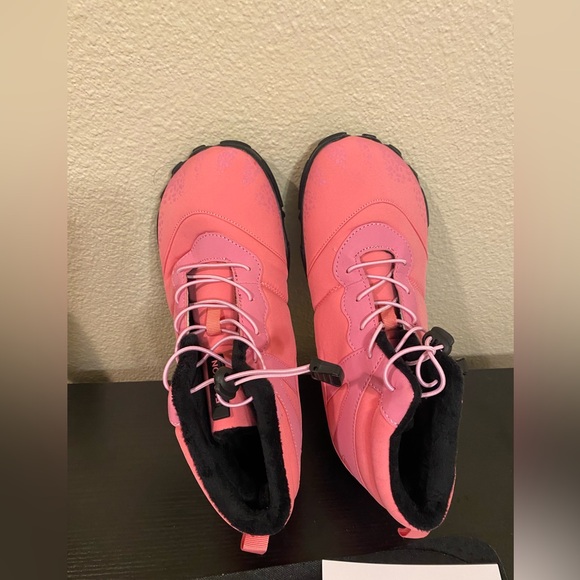 Barefoot snow shoes.  Size 10.5/11 - Picture 6 of 9